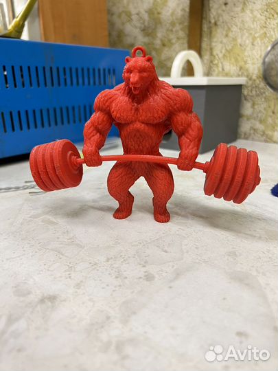 Медведь с штангой