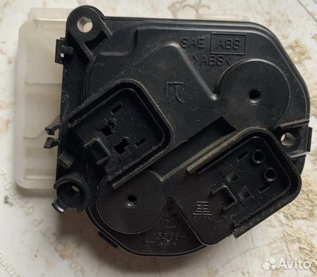 Электропривод зеркала Toyota corolla 2008 год