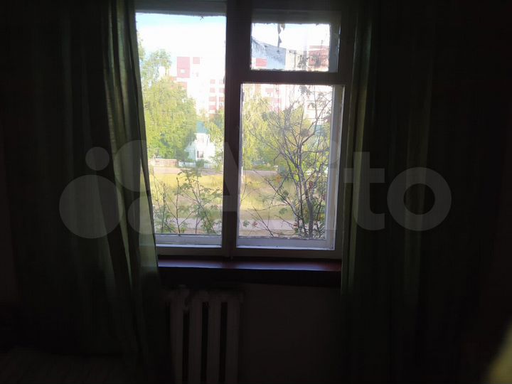 Комната 10 м² в 3-к., 2/2 эт.