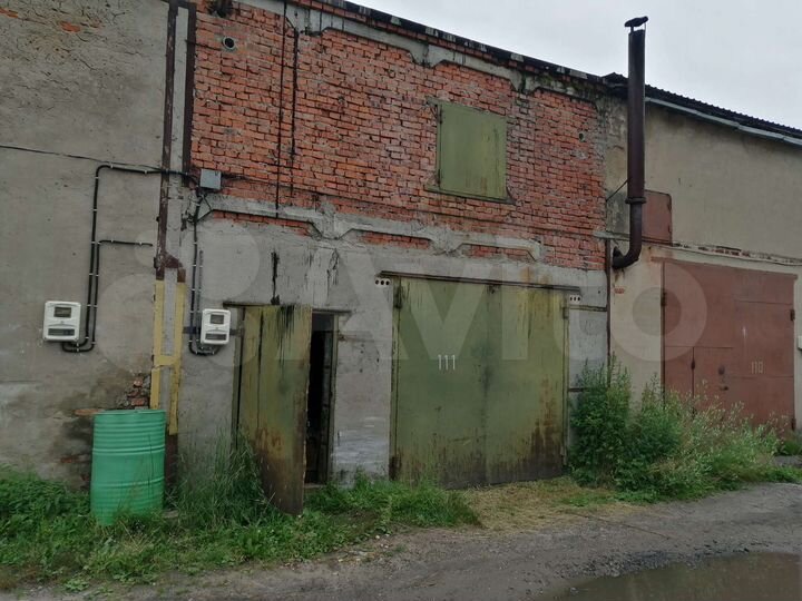 Гараж, > 30 м²