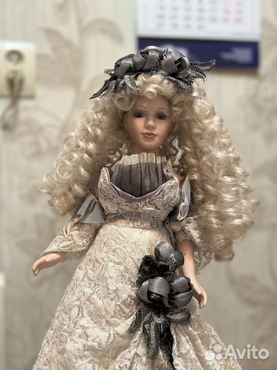 Фарфоровая кукла светильник