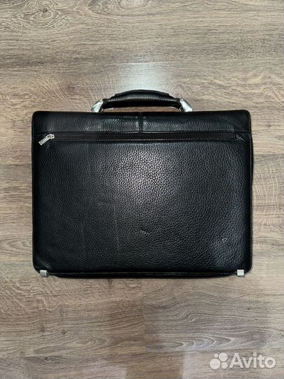 Портфель мужской кожанный desisan