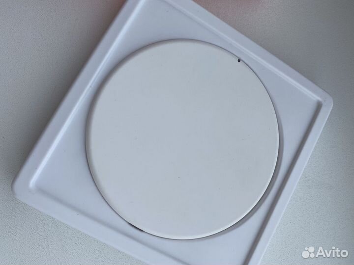 Беспроводное зарядное устройство Apple