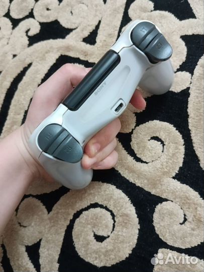 Джойстик на ps4