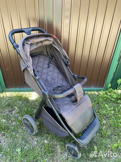 Коляска прогулочная Carrello Bravo