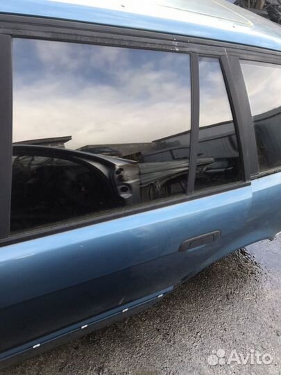 Стекло кузовное бмв