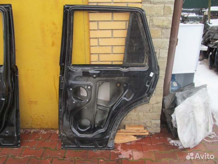 Дверь задняя правая задняя правая Land Rover Range