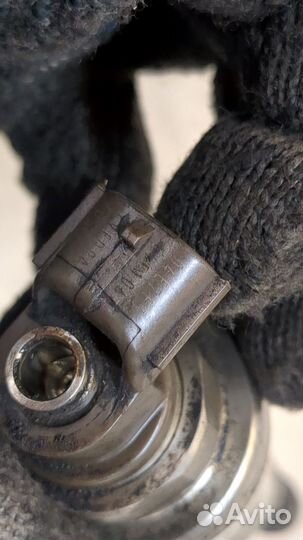 Форсунка топливная Opel Zafira B