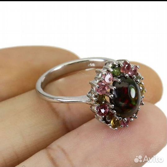 Серебряное кольцо с опалом