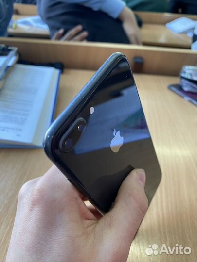 iPhone 8 Plus, 64 ГБ