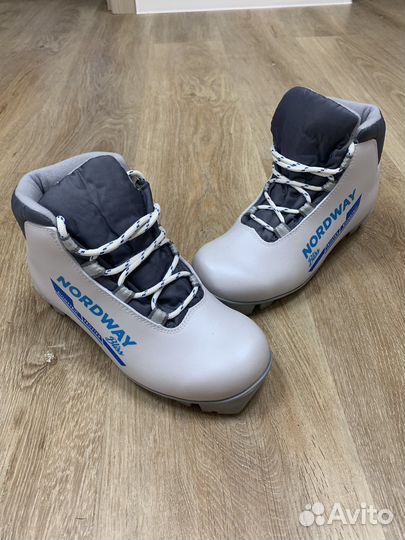 Ботинки на беговые лыжи 36