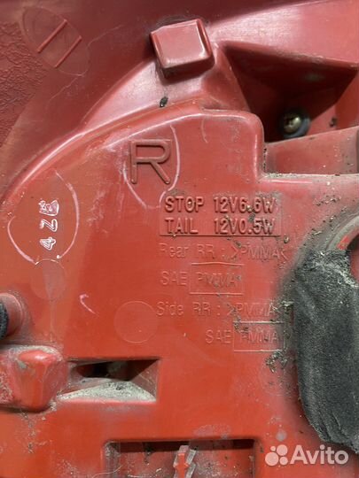 Правый фонарь Nissan Skyline V35