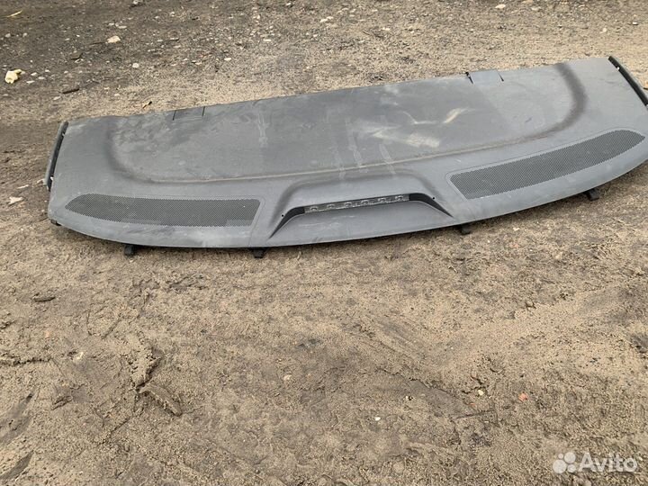 Задняя полка Volkswagen Polo седан