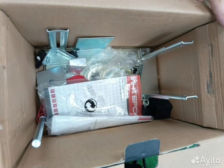 Электрорубанок Интерскол Р-82/710 (Пт18Б)