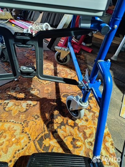 Инвалидная коляска ходунки, стул, полка на ванну