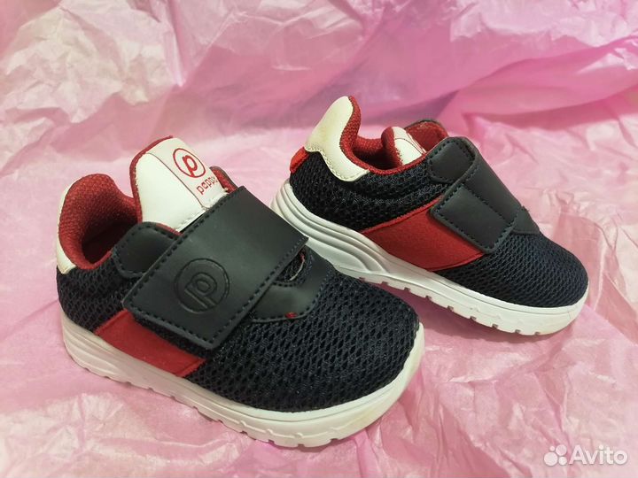 Кроссовки летние для первых шагов новые