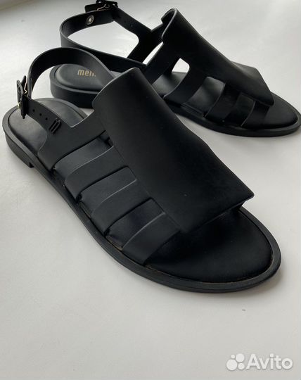 Сандалии melissa