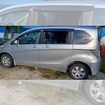 Honda Freed 1.5 CVT, 2013, 139 310 км, с пробегом, цена 1 450 000 руб.