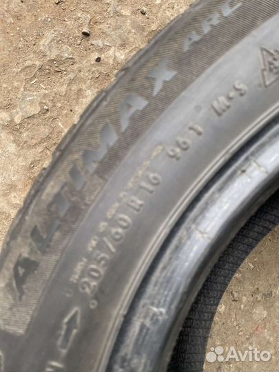 General Tire Altimax Arctic 12 205/60 R16