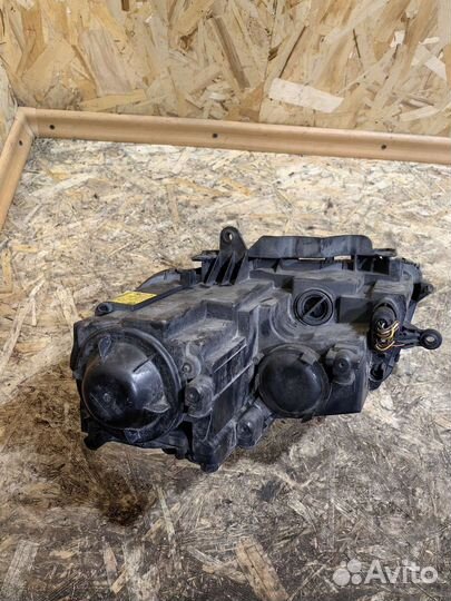 Фара Правая фольксваген Туран 1 рест 1T1941006B