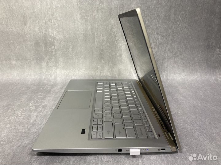 Легкий Acer Swift X 14