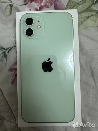 iPhone 12, 64 ГБ