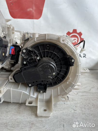 Toyota Camry v50 Моторчик печки