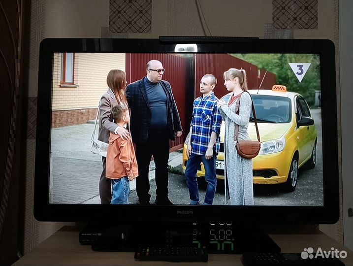 Телевизор Philips 32PFL3007H/60