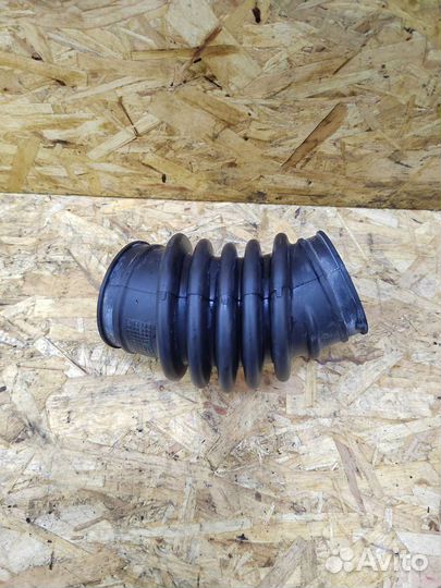 Патрубок воздушного Фильтра Ford focus 2 C-max