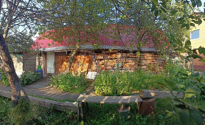 Дом 180 м² на участке 8 сот.