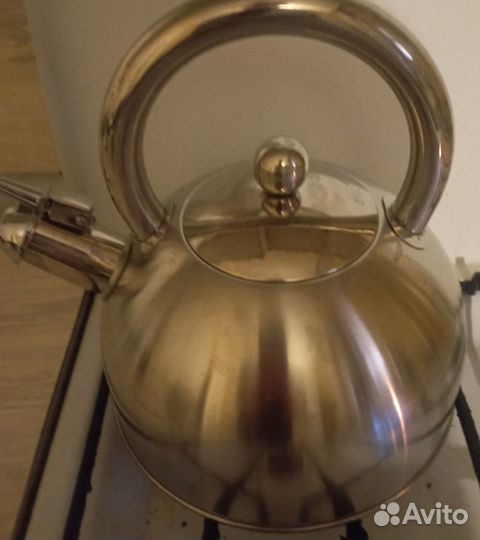 Чайник со свистком новый