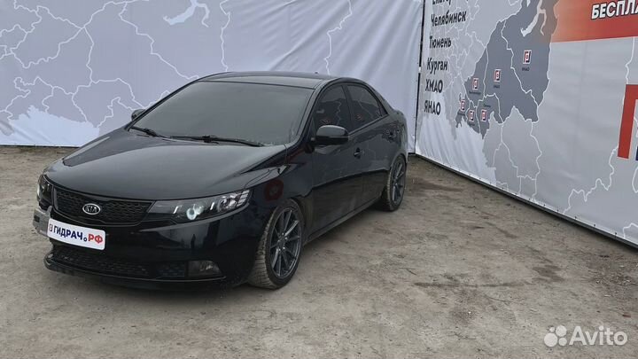 Усилитель переднего бампера Kia Cerato (TD) 86530