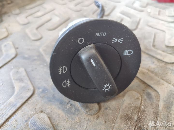 Блок управления светом Skoda Octavia A5