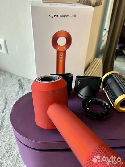 Фен Dyson + Кейс для хранения (Новый)
