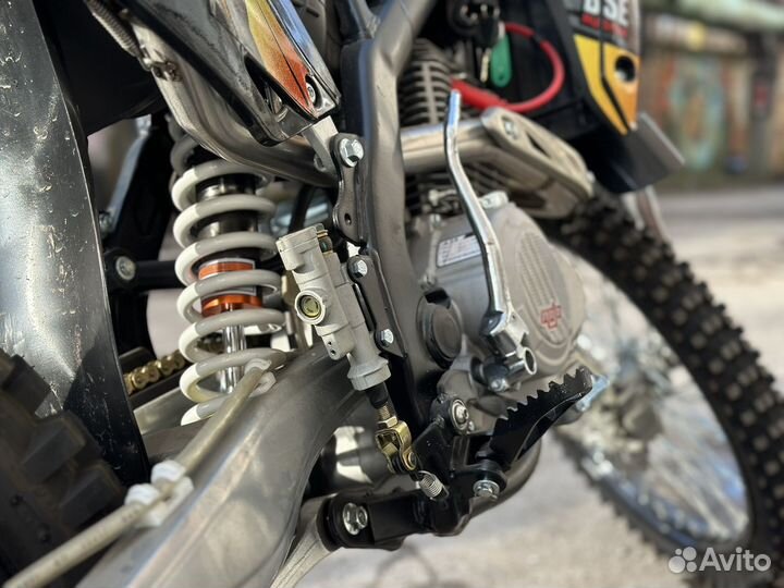 Мотоцикл BSE Z5