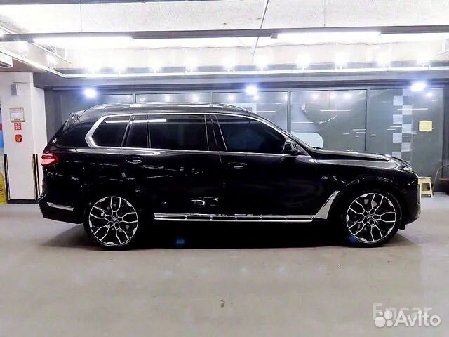 BMW X7 3.0 AT, 2024, 28 000 км