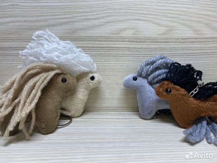Хоббихорсы/лошади/лошадки-брелки