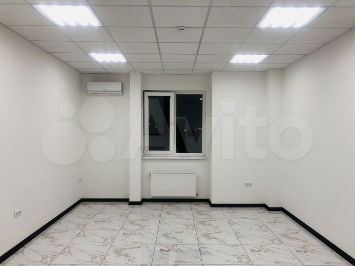 Офисы 25м² и 65м2(трехкомнатный)