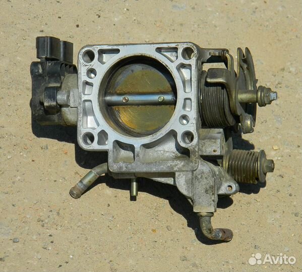 Заслонка дроссельная Nissan Maxima A32