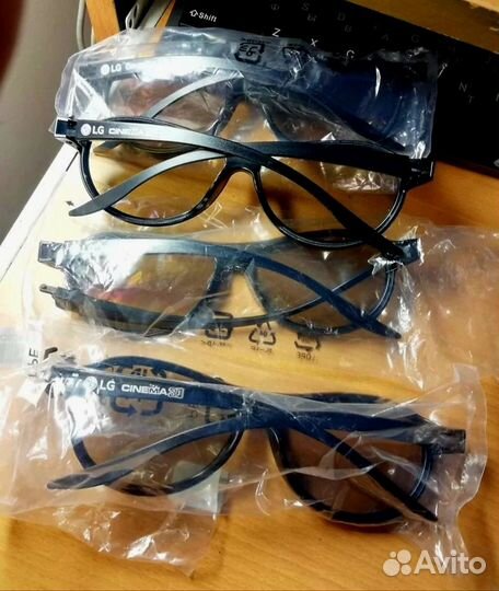 3D очки (комплект из 4шт.) LG Cinema AG-F310 новые