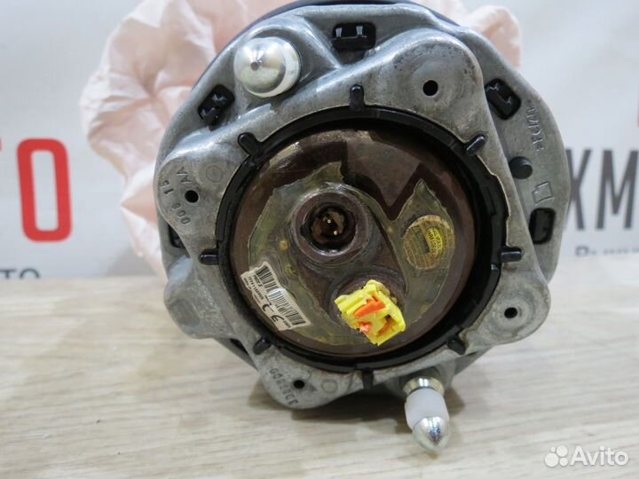 Подушка безопасности в руль Porsche Macan