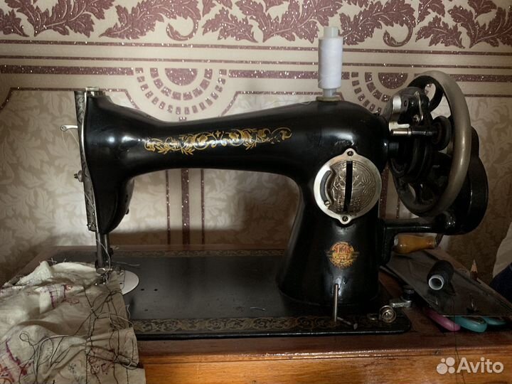 Швейная машина пмз им. Калинина