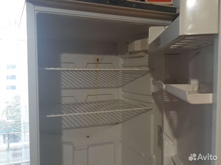 Холодильник бу стинол