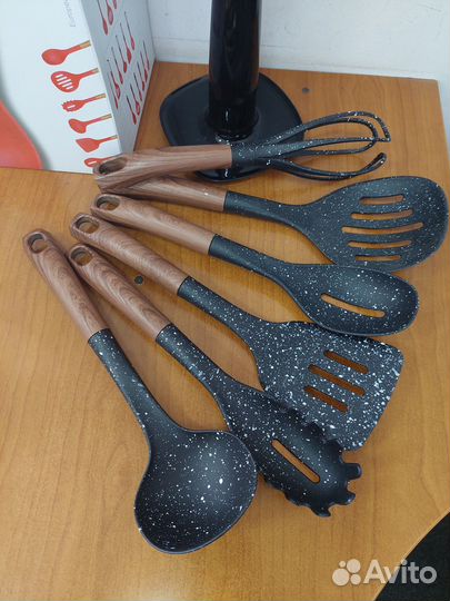 Набор кухонных принадлнжностей