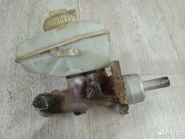 Главный тормозной цилиндр Opel Vectra B 2000