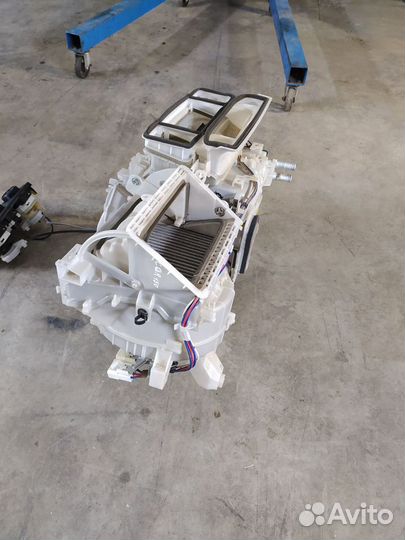 Корпус печки центральный Toyota Corolla (E150) X р