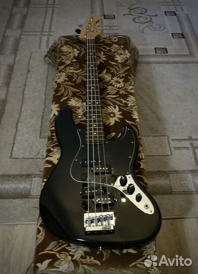 Бас-гитарa Fender Jаzz Ваss