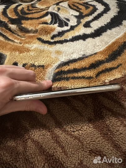 iPhone X, 64 ГБ