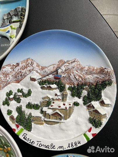 Сувенирные тарелки из разных стран