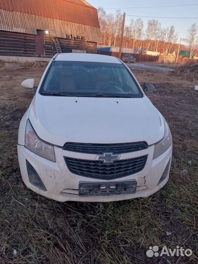 Воздухозаборник Chevrolet Cruze 1